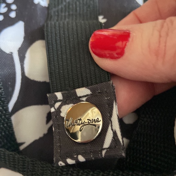 Thirty One Toiletry make up bag hanging - Picture 4 of 4